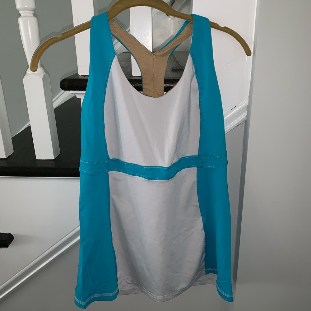Lululemon workout top